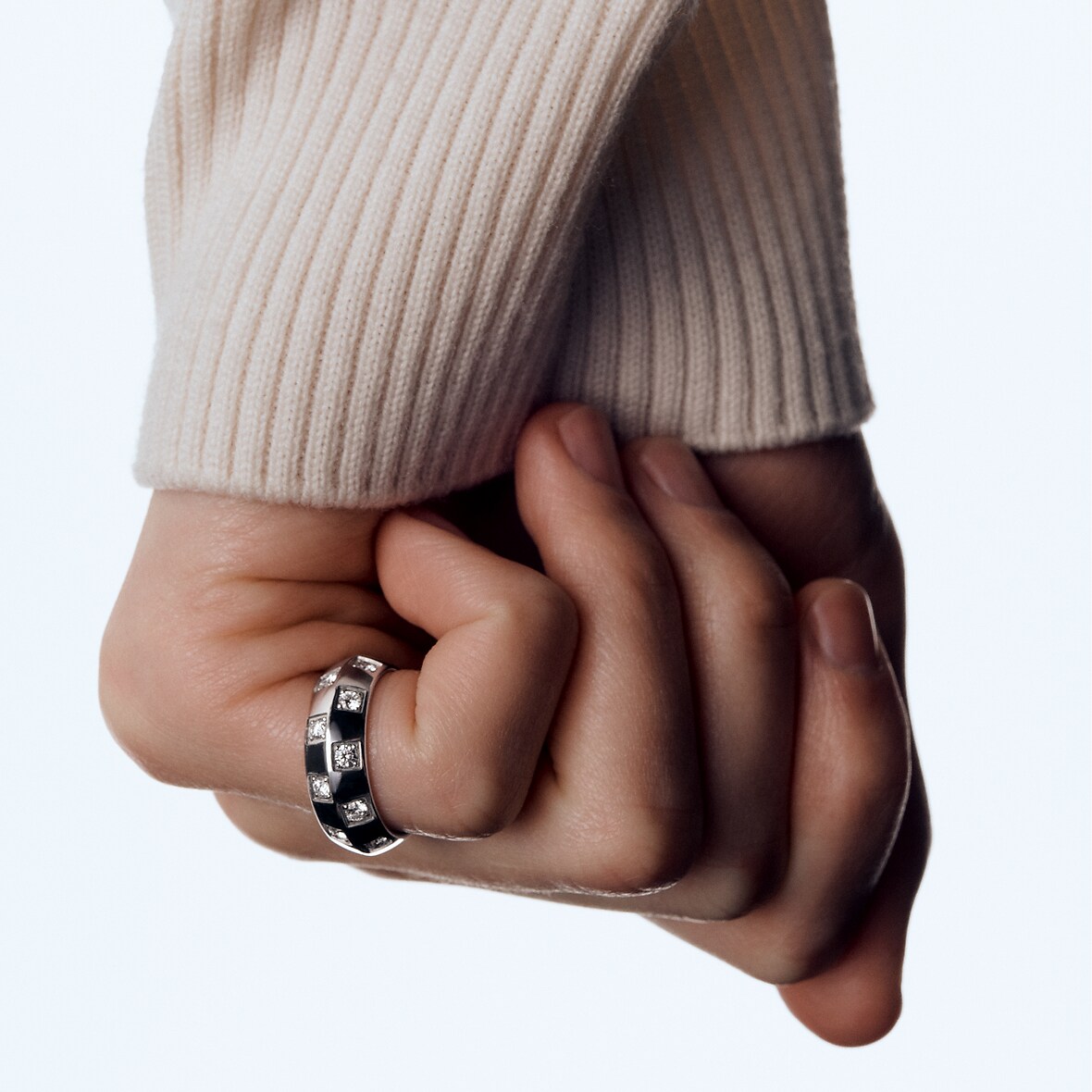 Le Damier de Louis Vuitton Large Ring, White Gold and Diamonds Luxury